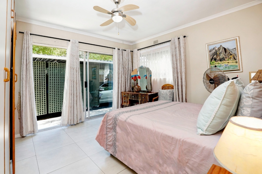 5 Bedroom Property for Sale in Loevenstein Western Cape